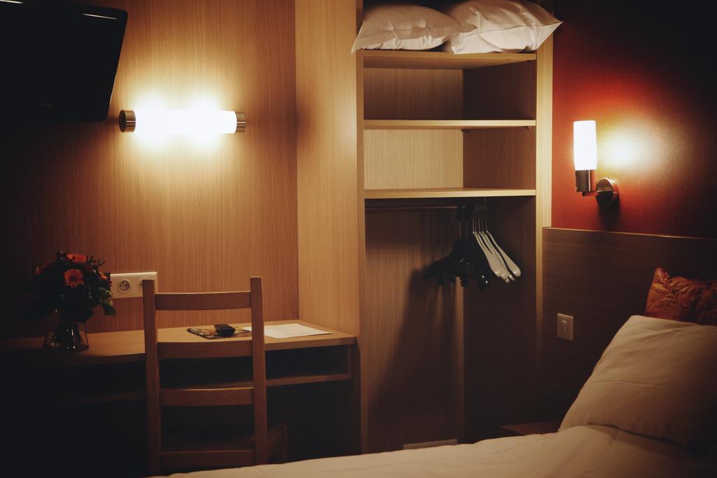 La Roseraie - Hotel & Restaurant Fontenay-aux-Roses Room photo