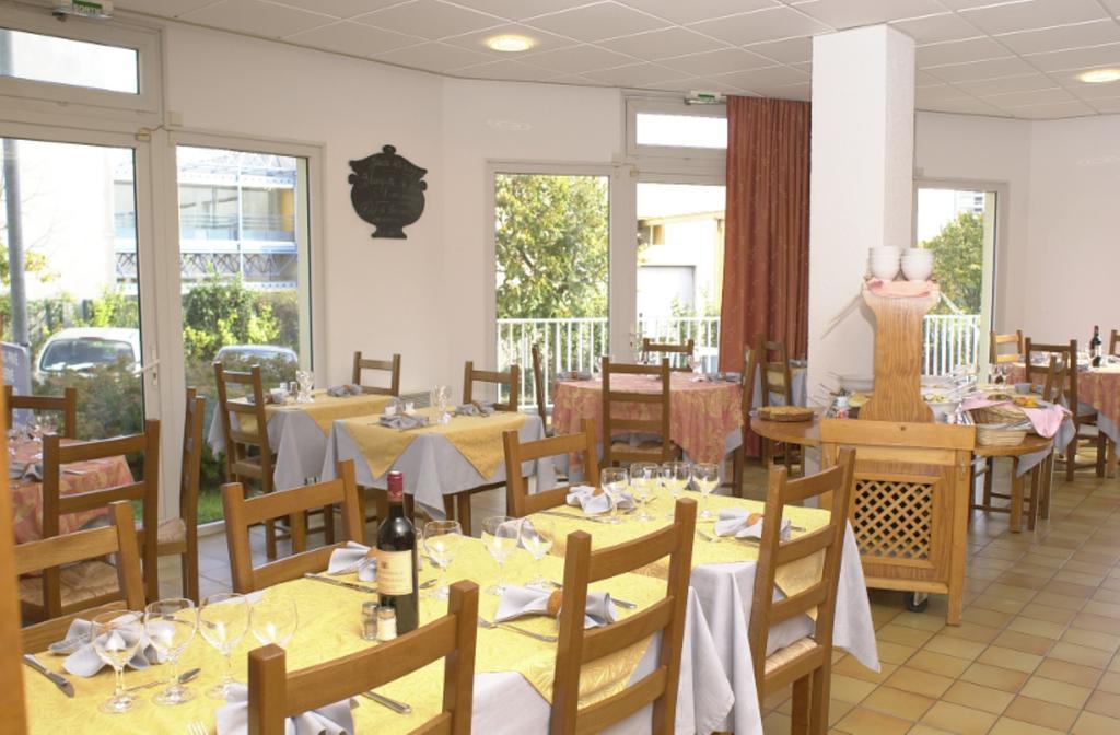 La Roseraie - Hotel & Restaurant Fontenay-aux-Roses Exterior photo